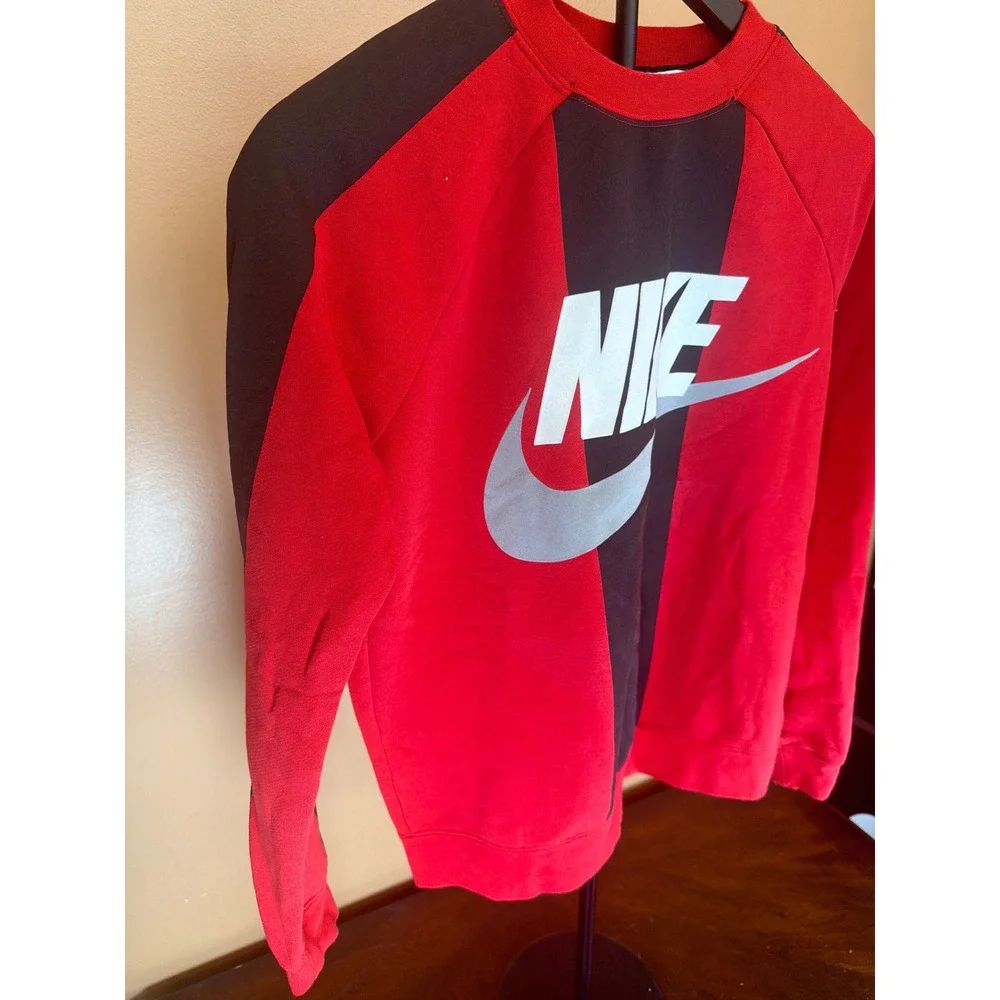 Nike Sportswear Mens Red Black Colorblock‎ Logo Crewneck Sweatshirt Size Small